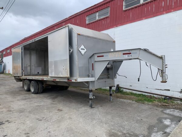 2015 Tiger Trailers Inc. Gooseneck Enclosed Trailer CCR15392 - Image 4