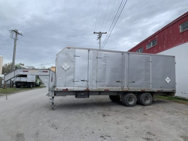 2015 Tiger Trailers Inc. Gooseneck Enclosed Trailer CCR15392 - Image 3