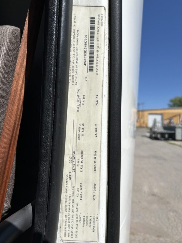 2018 Volvo VNL300 Diesel Tandem Axle Semi MS00393 - Image 11
