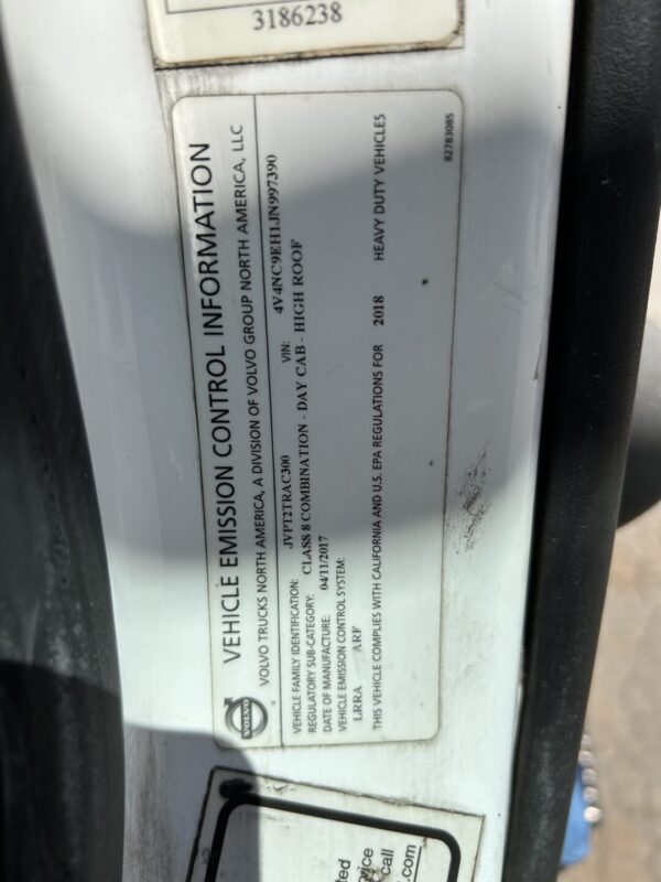 2018 Volvo VNL300 Diesel Tandem Axle Semi MS00393 - Image 14