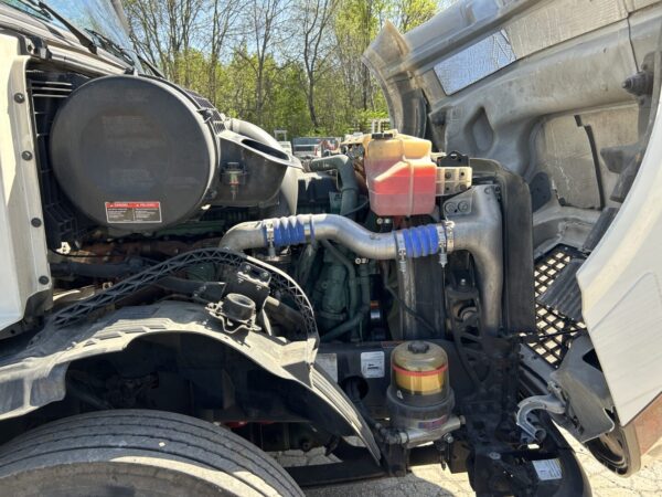 2018 Volvo VNL300 Diesel Tandem Axle Semi MS00393 - Image 19