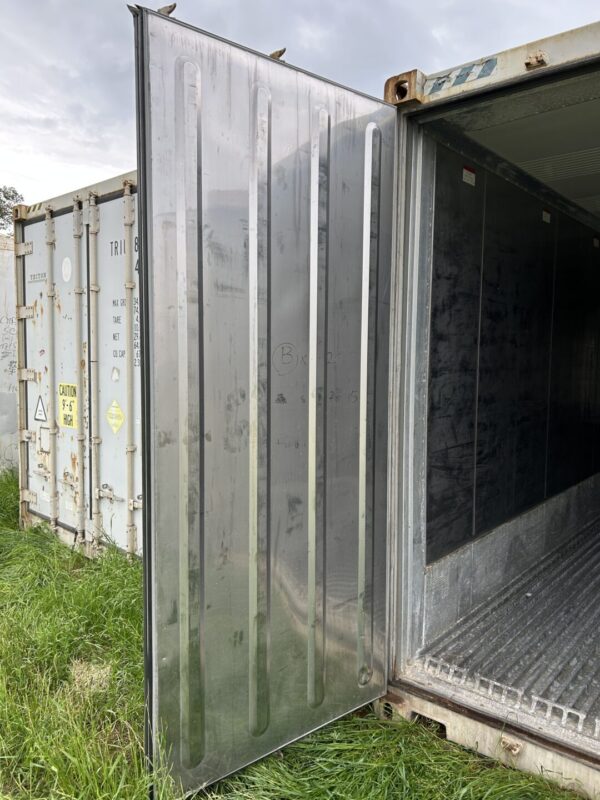 2009 40′ High Cube Refrigerated Storage Container CCR18756 - Image 15