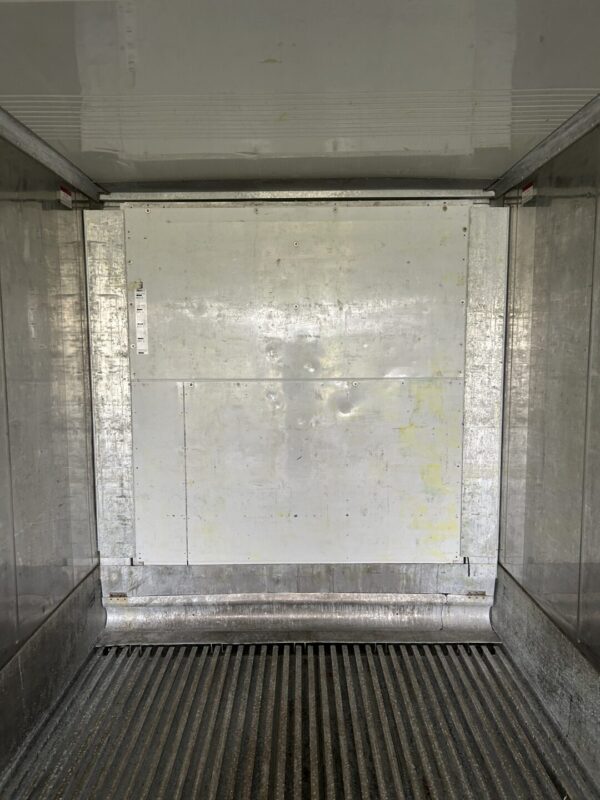 2009 40′ High Cube Refrigerated Storage Container CCR18756 - Image 20