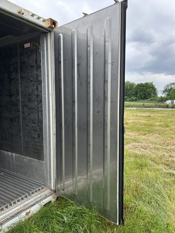 2009 40′ High Cube Refrigerated Storage Container CCR18757 - Image 16