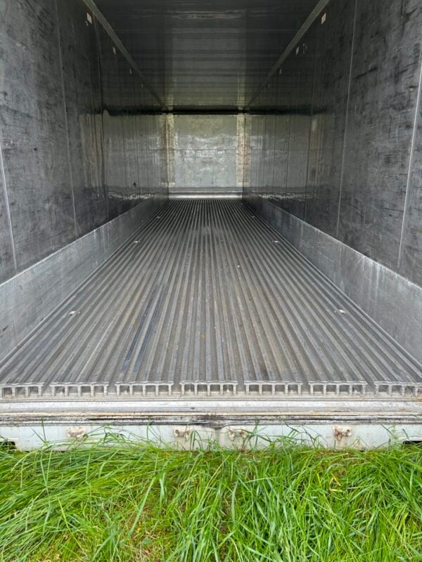 2009 40′ High Cube Refrigerated Storage Container CCR18757 - Image 17