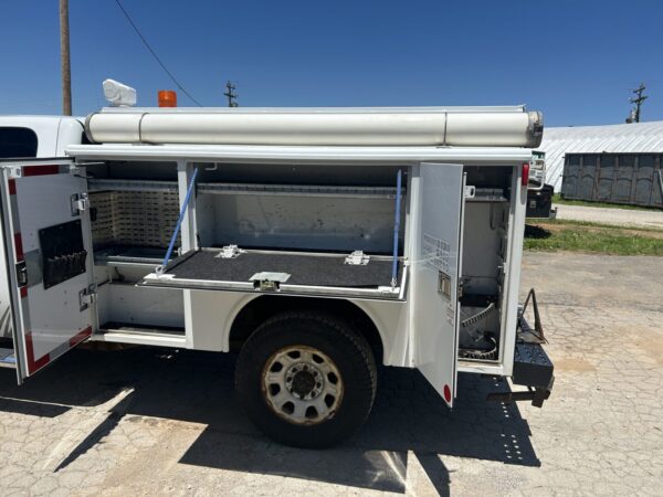 2013 Chevrolet Silverado 3500HD Extended Cab Enclosed Bed Service Truck MS00411 - Image 3