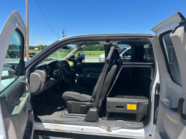2013 Chevrolet Silverado 3500HD Extended Cab Enclosed Bed Service Truck MS00411 - Image 6