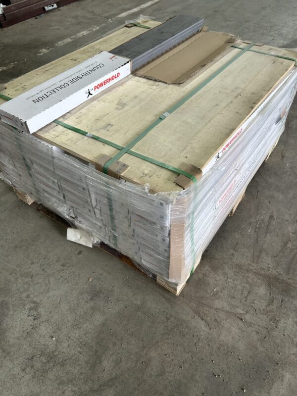 POWERHOLD Gallery Series Countryside Collection: Espresso 6" x 48" x 3.0mm 3072' @0.70¢/ft CCR18493