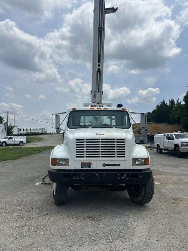 2000 International 4900 TA Diesel Truck with Altec D3060-TR 25,250lb 60' Digger Derrick MS00416 - Image 4