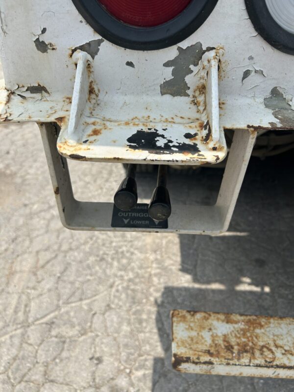 2000 International 4900 TA Diesel Truck with Altec D3060-TR 25,250lb 60' Digger Derrick MS00416 - Image 9