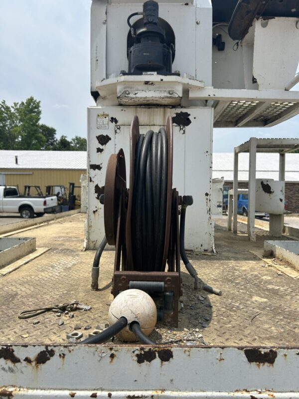 2000 International 4900 TA Diesel Truck with Altec D3060-TR 25,250lb 60' Digger Derrick MS00416 - Image 11