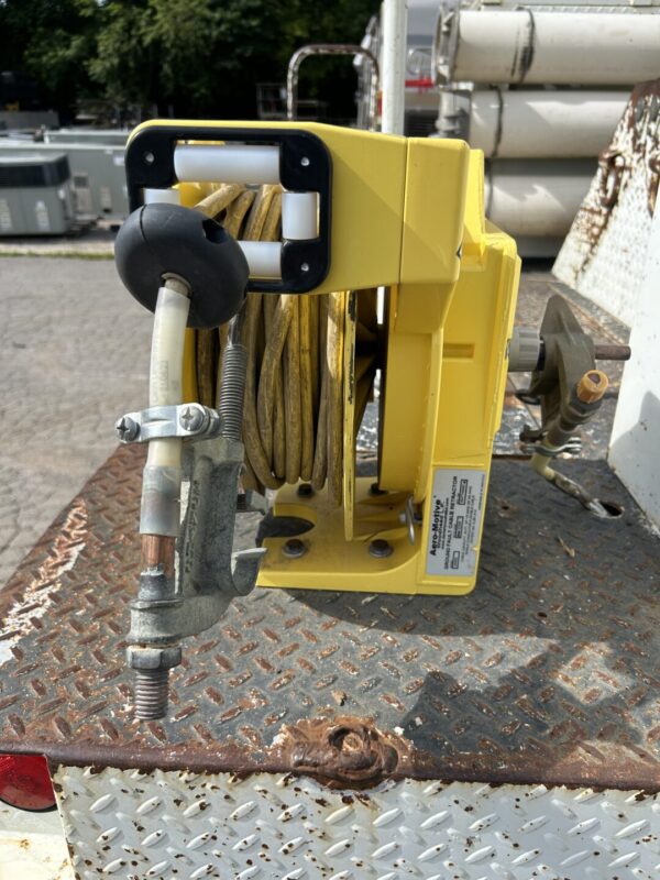 2004 International 4300 DT466 7.6L Diesel 4x2 Truck with 55' HiRanger HR50-M Material Handling Bucket MS00417 - Image 10