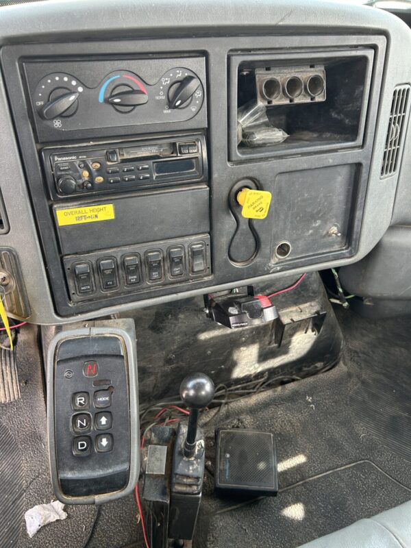 2004 International 4300 DT466 7.6L Diesel 4x2 Truck with 55' HiRanger HR50-M Material Handling Bucket MS00417 - Image 20