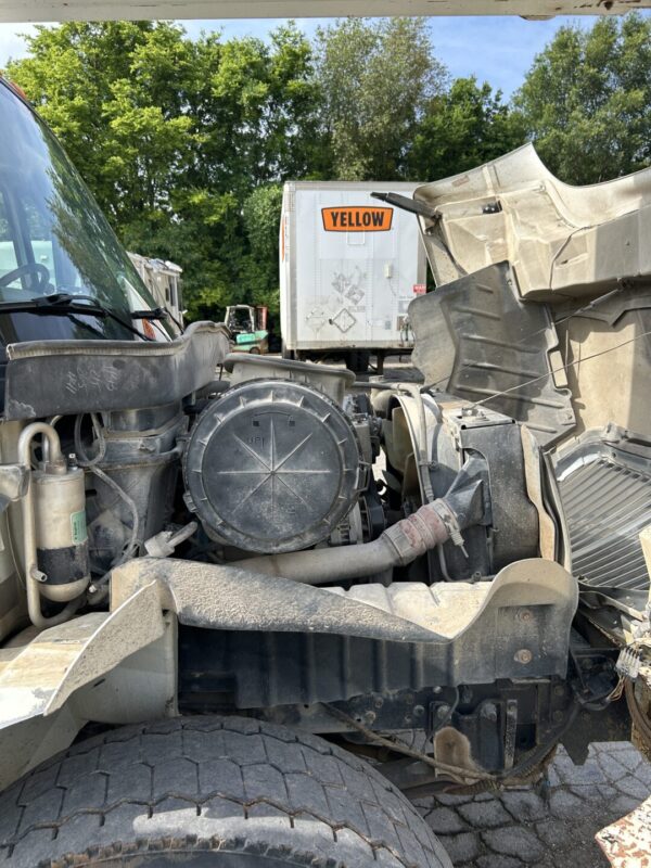 2004 International 4300 DT466 7.6L Diesel 4x2 Truck with 55' HiRanger HR50-M Material Handling Bucket MS00417 - Image 22