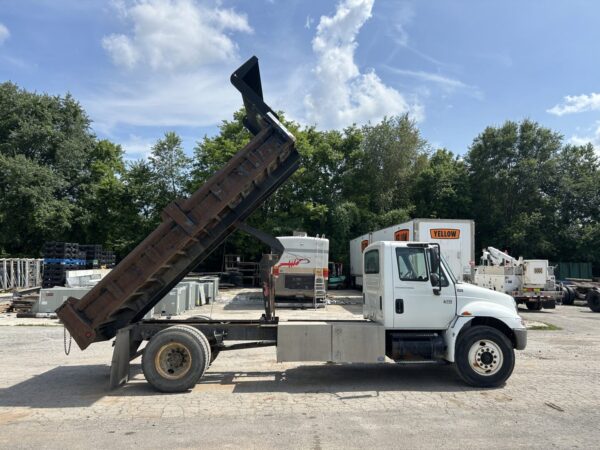 2004 International 4400 Diesel Dump Truck w/Opening Bed Side Panels MS00420 - Image 2