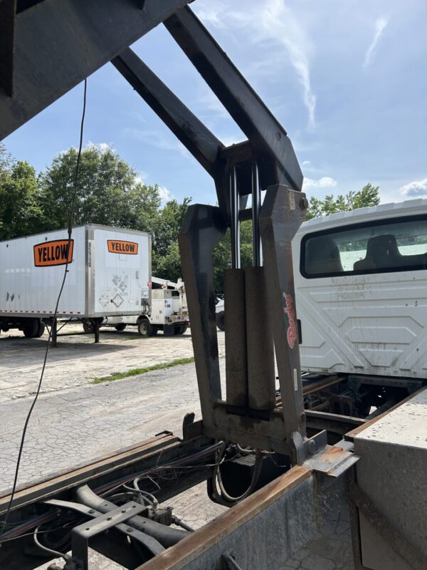 2004 International 4400 Diesel Dump Truck w/Opening Bed Side Panels MS00420 - Image 8