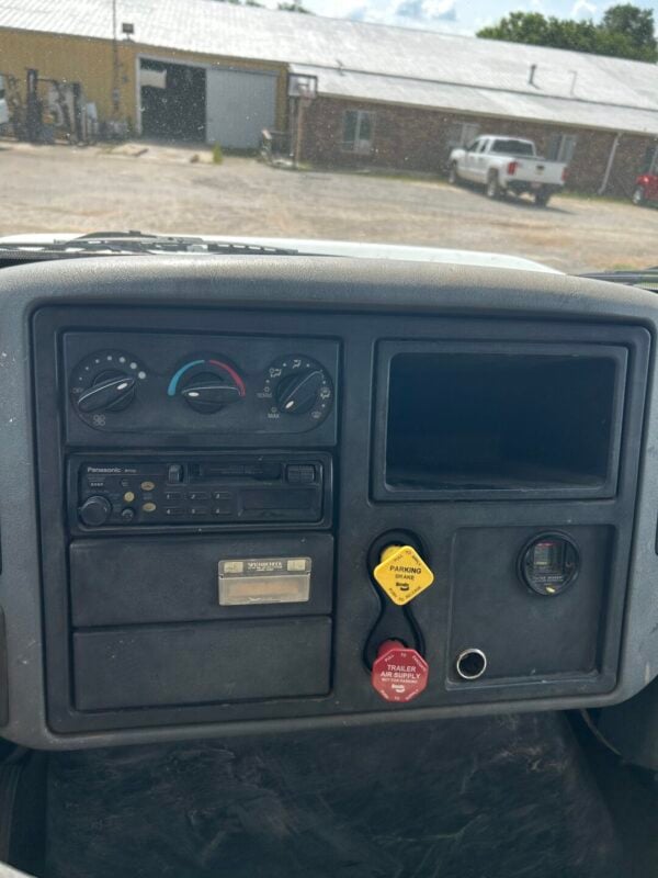 2004 International 4400 Diesel Dump Truck w/Opening Bed Side Panels MS00420 - Image 19