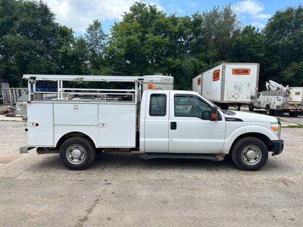 2011 Ford F250 Extended Cab 4x2 Utility Truck MS00424 - Image 3