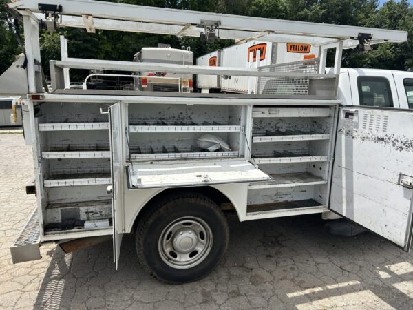 2011 Ford F250 Extended Cab 4x2 Utility Truck MS00424 - Image 7