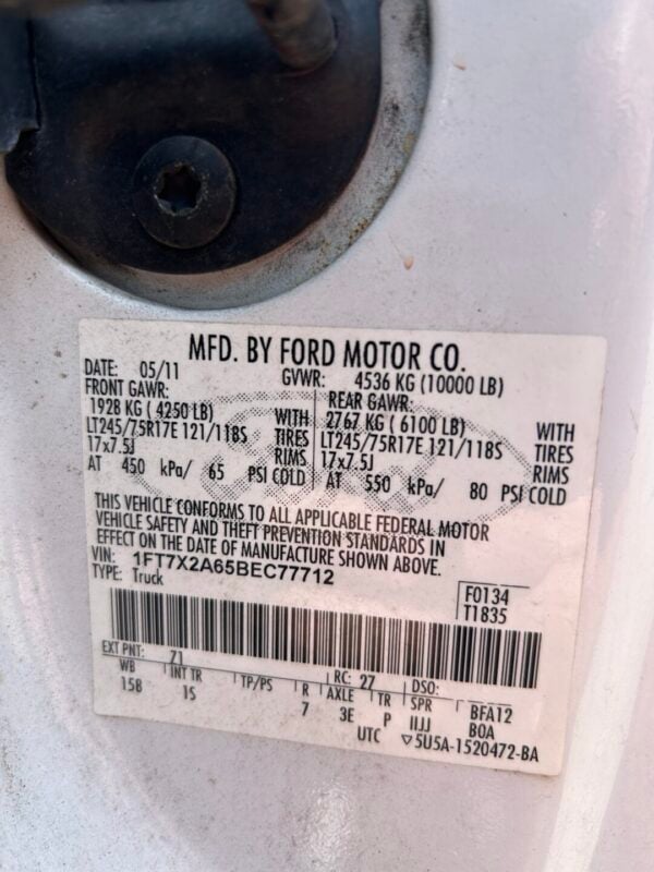 2011 Ford F250 Extended Cab 4x2 Utility Truck MS00424 - Image 12
