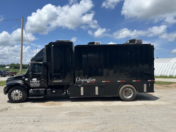 2002 International 4300 SBA 4x2 Broadcasting TV Truck MS00427