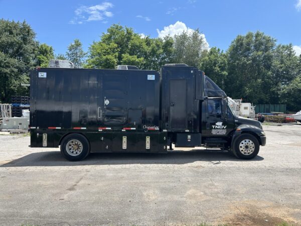 2002 International 4300 SBA 4x2 Broadcasting TV Truck MS00427 - Image 3