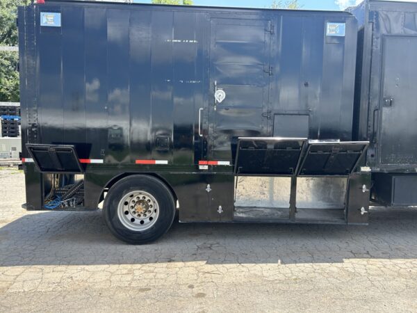 2002 International 4300 SBA 4x2 Broadcasting TV Truck MS00427 - Image 14