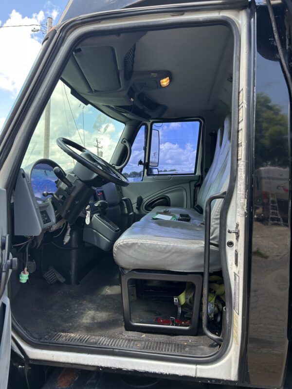 2002 International 4300 SBA 4x2 Broadcasting TV Truck MS00427 - Image 15