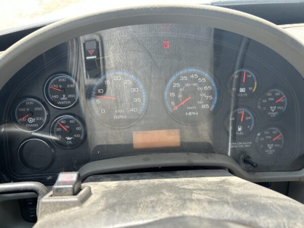 2013 International Durastar 4300 7.6L Diesel Enclosed Service Truck w/underbody Air Comp & Generator MS00425 - Image 21