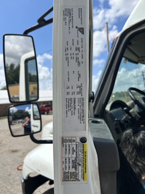 2013 International Durastar 4300 7.6L Diesel Enclosed Service Truck w/underbody Air Comp & Generator MS00425 - Image 26