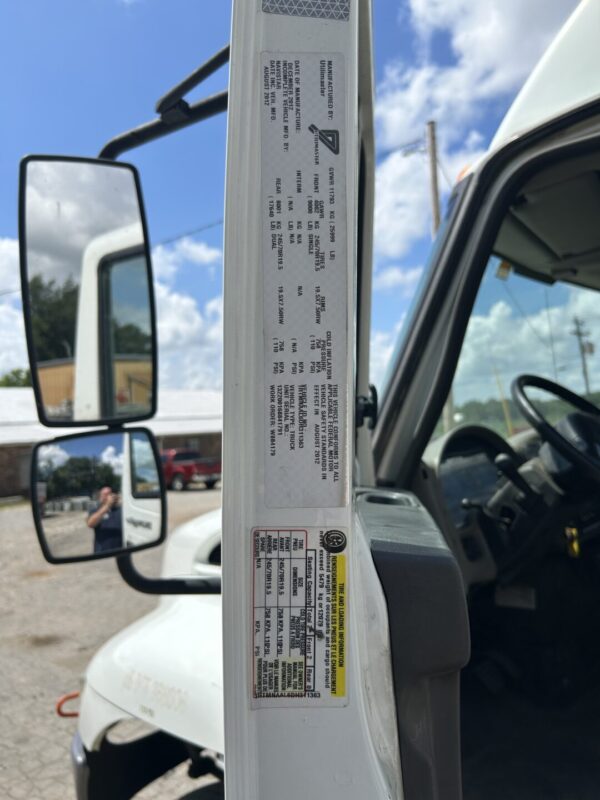 2013 International Durastar 4300 7.6L Diesel Enclosed Service Truck w/underbody Air Comp & Generator MS00425 - Image 27