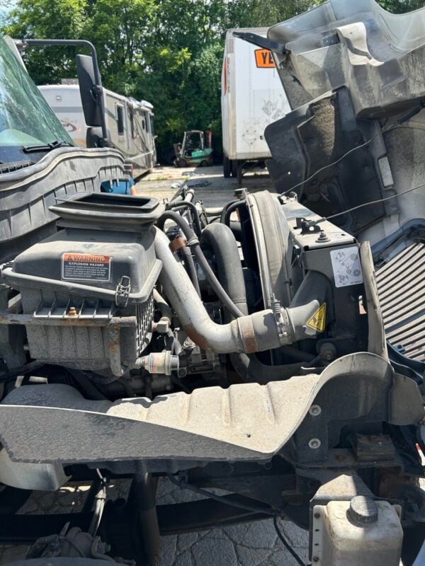 2013 International Durastar 4300 7.6L Diesel Enclosed Service Truck w/underbody Air Comp & Generator MS00425 - Image 29